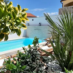 Bella Apartman Vir